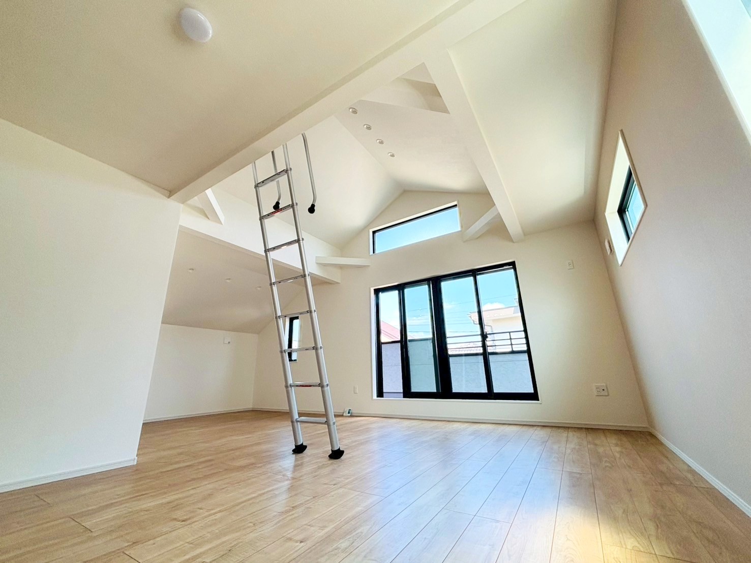 練馬区石神井町8丁目／新築一戸建て／2号棟7799万
