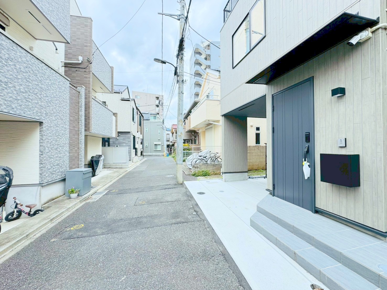 新宿区高田馬場4丁目　中古一戸建て