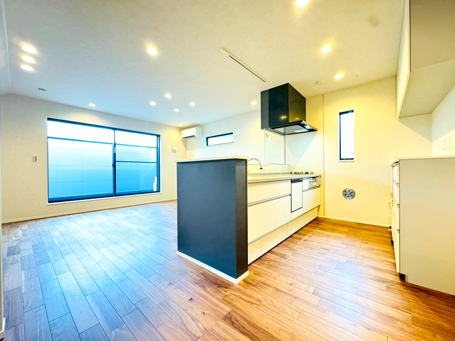 世田谷区上馬5丁目／新築一戸建て／1億4990万
