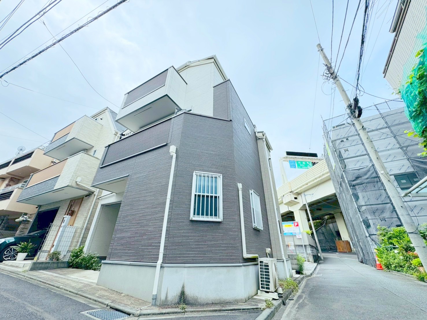 新宿区南元町／中古一戸建て／9380万