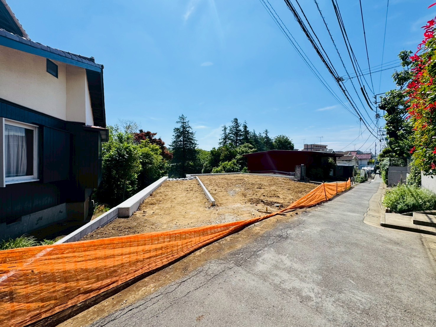 杉並区成田西3丁目／売地／2区画／8500万円