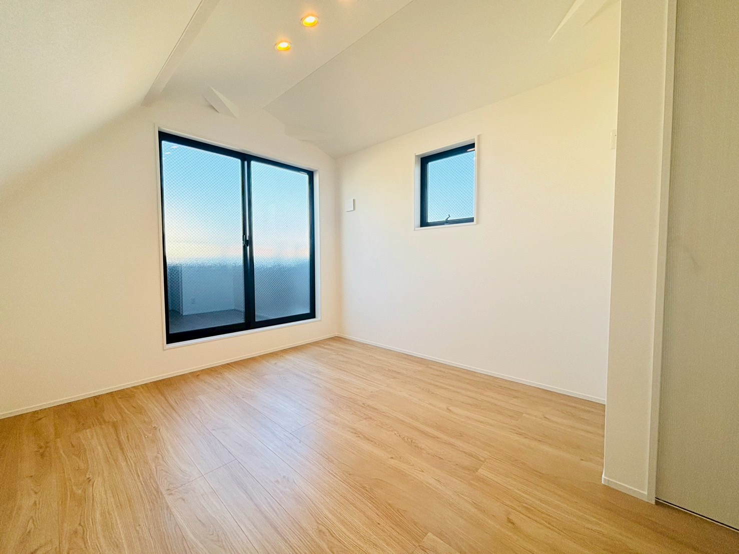 杉並区西荻北1丁目／新築一戸建て／9980万