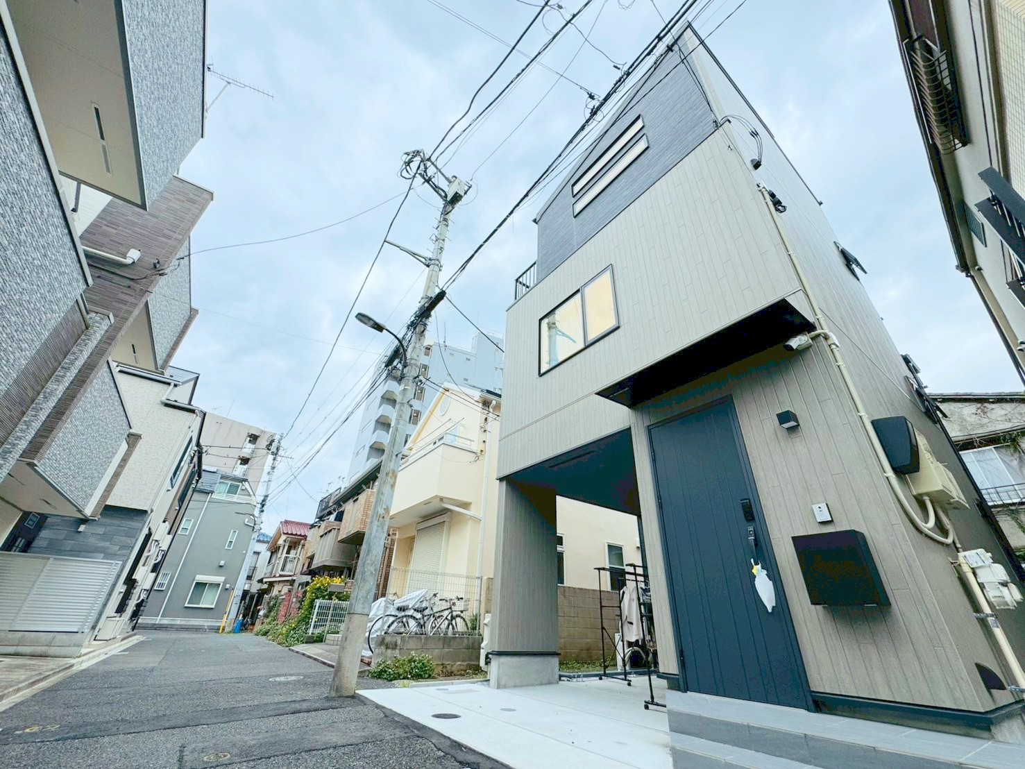 新宿区高田馬場4丁目　中古一戸建て