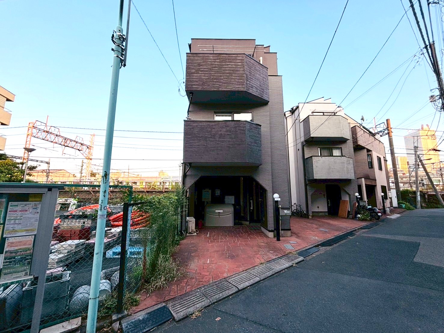 豊島区池袋本町1丁目/中古一戸建て(収益)/1億900万