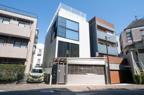 渋谷区広尾３丁目　中古一戸建て