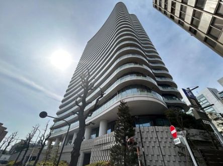 パークコート青山ザタワー／77000万